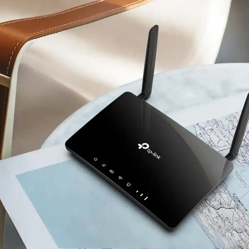 TP-LINK ROUTER 4G+ AC1200 Dual-Band CAT6 ARCHER MR500, interfata: 1× Porturi LAN/WAN 10/100/1000 Mbps, 3× Porturi LAN 10/100/100 Preț mic