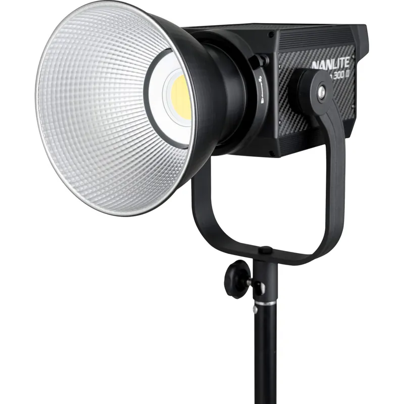 Nanlite Forza 300 II Lampa LED Daylight, 350W, 5600K, G/M ±80, CRI 96, Montura Bowens, Control App, Bluetooth si DMX Retur gratuit