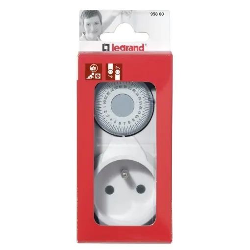 Ofertă specială Programator zilnic Legrand LEG95860, 2PT, putere maxima 3680 W